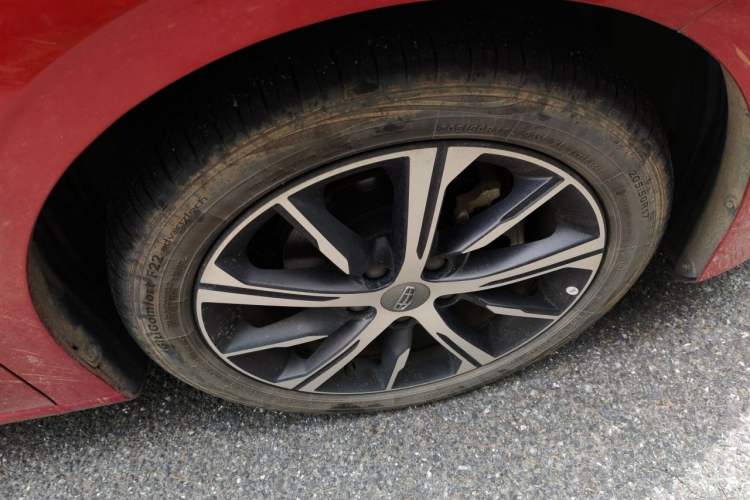 Used Geely Auto Emgrand 2022 4th Generation 1.5L CVT Luxury Model Right Front Wheel Hub