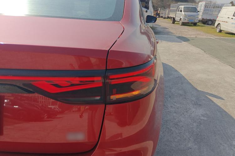 Used Geely Auto Emgrand 2022 4th Generation 1.5L CVT Luxury Model Right Rear Taillight