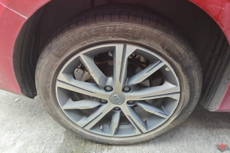 Used Geely Auto Emgrand 2022 4th Generation 1.5L CVT Luxury Model Right Rear Wheel Hub