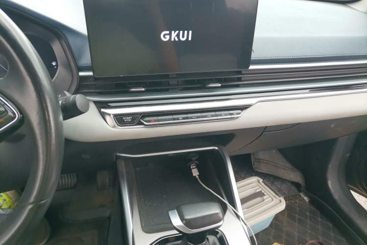 Used Geely Auto Emgrand 2022 4th Generation 1.5L CVT Flagship Model Audio And AC Panel