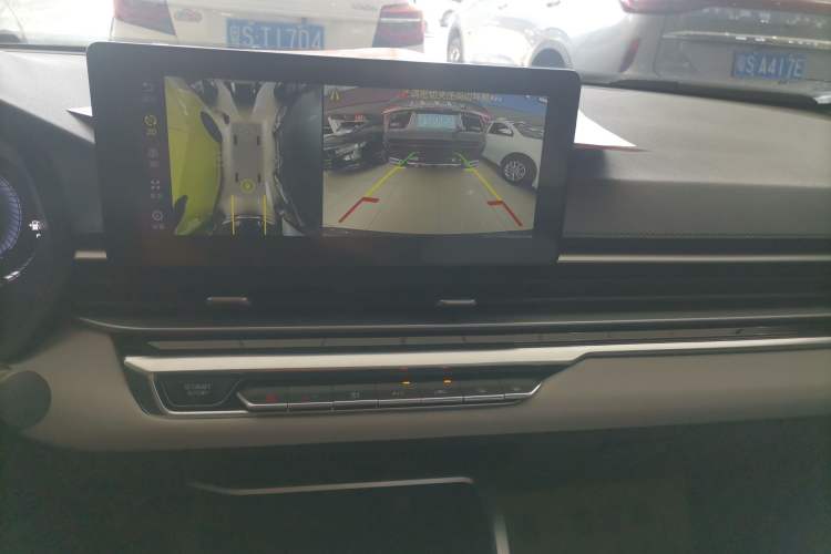 Used Geely Auto Emgrand 2022 4th Generation 1.5L CVT Flagship Model Audio And AC Panel