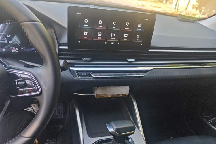 Used Geely Auto Emgrand 2022 4th Generation 1.5L CVT Luxury Model Audio And AC Panel
