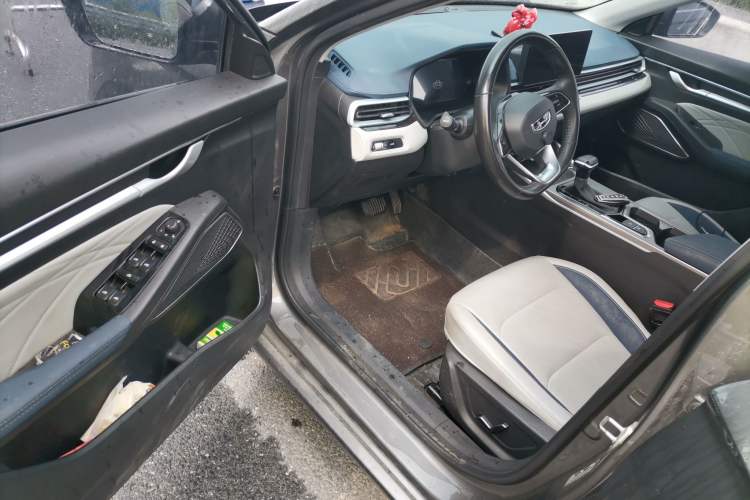 Used Geely Auto Emgrand 2022 4th Generation 1.5L CVT Flagship Model Driver Seat