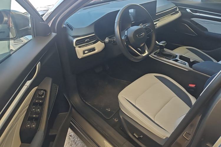 Used Geely Auto Emgrand 2022 4th Generation 1.5L CVT Flagship Model Driver Seat