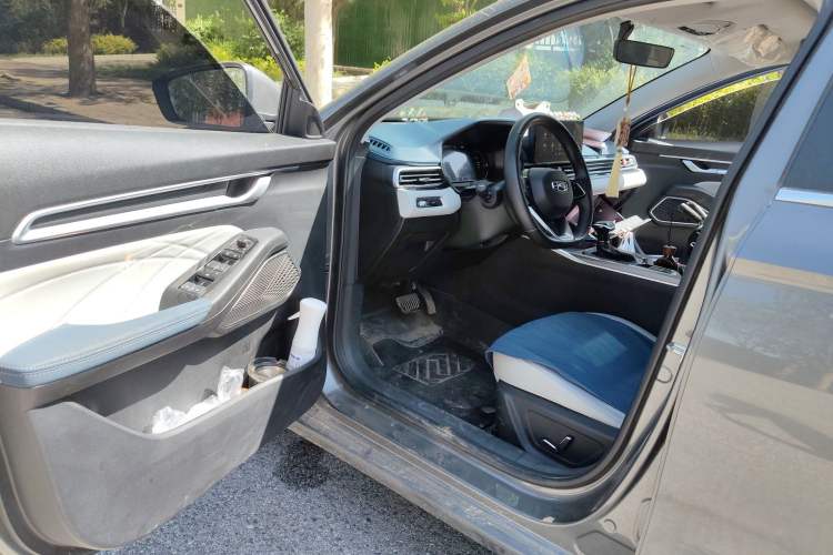 Used Geely Auto Emgrand 2022 4th Generation 1.5L CVT Flagship Model Driver Seat