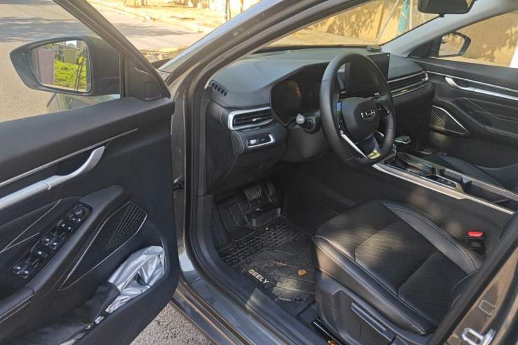 Used Geely Auto Emgrand 2022 4th Generation 1.5L CVT Luxury Model Driver Seat