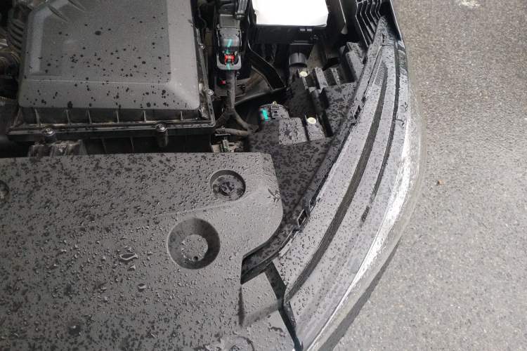 Used Geely Auto Emgrand 2022 4th Generation 1.5L CVT Luxury Model Engine Bay Left