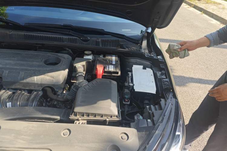 Used Geely Auto Emgrand 2022 4th Generation 1.5L CVT Luxury Model Engine Bay Left