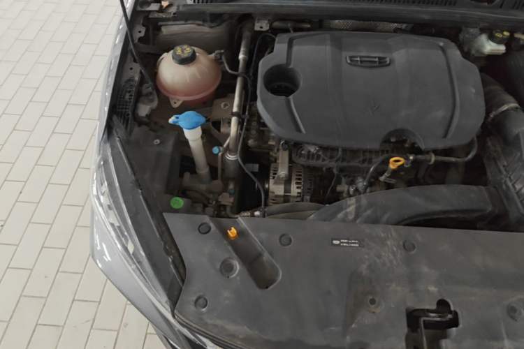 Used Geely Auto Emgrand 2022 4th Generation 1.5L CVT Flagship Model Engine Bay Right