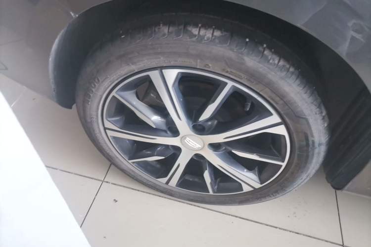 Used Geely Auto Emgrand 2022 4th Generation 1.5L CVT Flagship Model Exterior 8