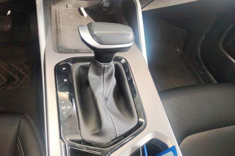 Used Geely Auto Emgrand 2022 4th Generation 1.5L CVT Luxury Model Gear Lever