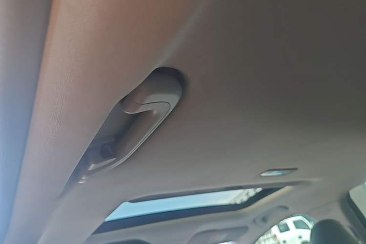 Used Geely Auto Emgrand 2022 4th Generation 1.5L CVT Flagship Model Headliner