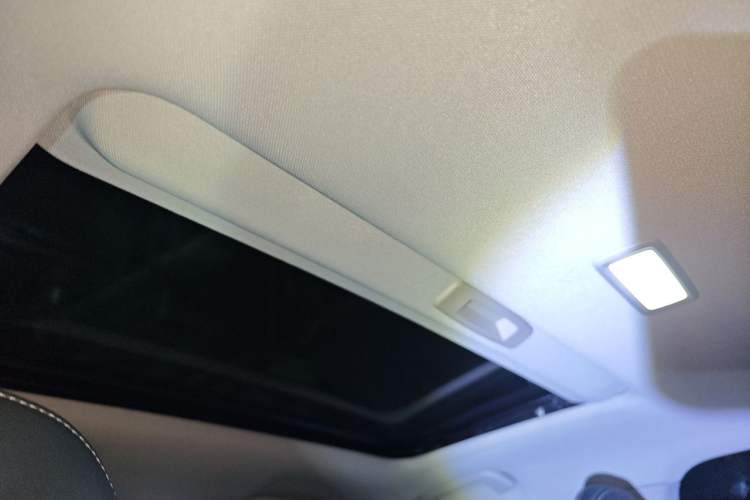 Used Geely Auto Emgrand 2022 4th Generation 1.5L CVT Luxury Model Headliner