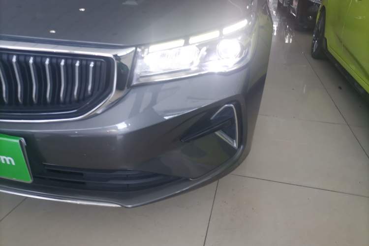 Used Geely Auto Emgrand 2022 4th Generation 1.5L CVT Flagship Model Left Front Headlight