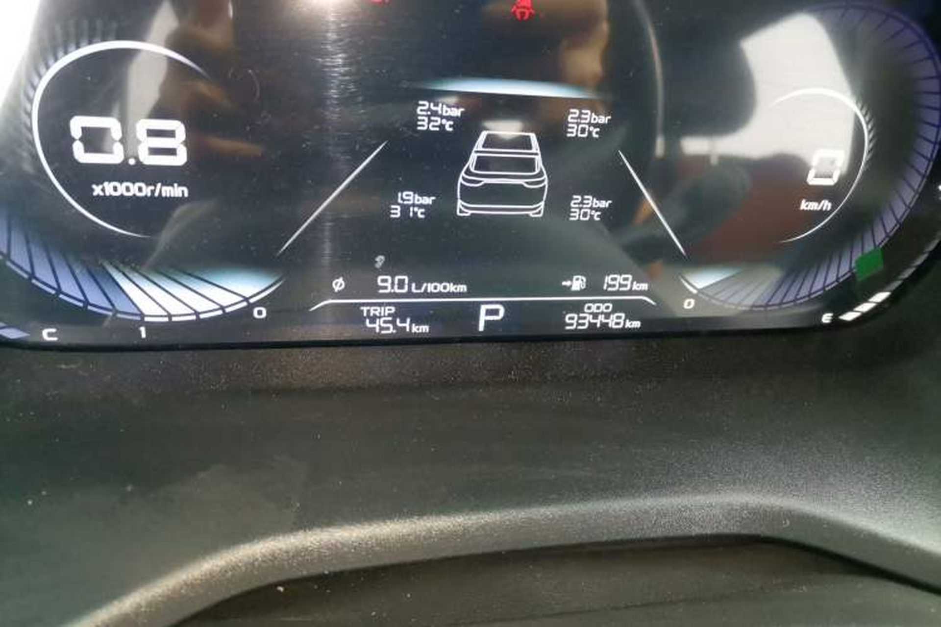 Used Geely Auto Emgrand 2022 4th Generation 1.5L CVT Flagship Model Odometer Close Up