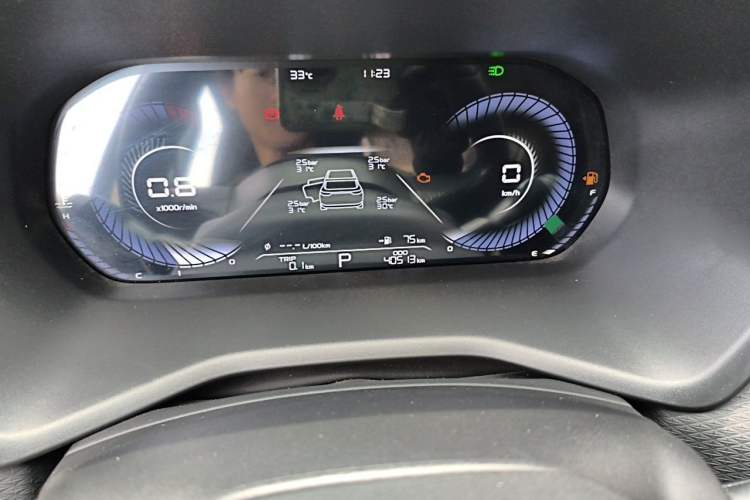 Used Geely Auto Emgrand 2022 4th Generation 1.5L CVT Luxury Model Odometer Close Up