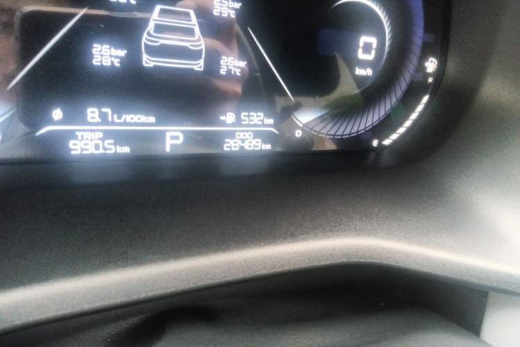 Used Geely Auto Emgrand 2022 4th Generation 1.5L CVT Flagship Model Odometer Close Up