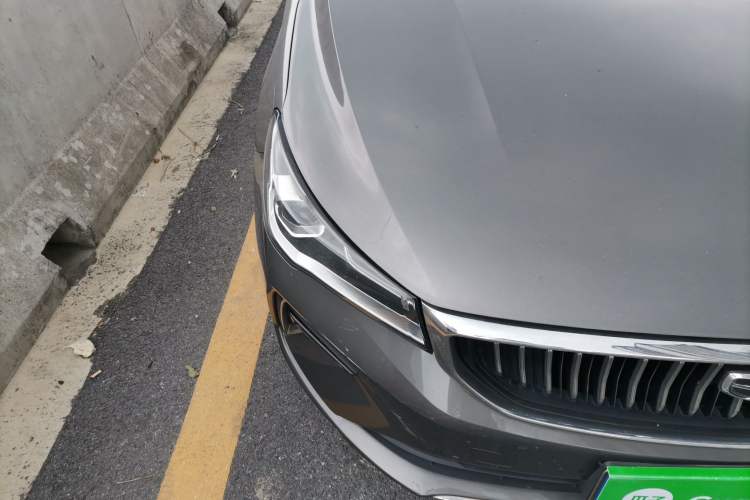 Used Geely Auto Emgrand 2022 4th Generation 1.5L CVT Flagship Model Right Front Headlight