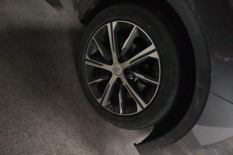 Used Geely Auto Emgrand 2022 4th Generation 1.5L CVT Luxury Model Right Front Wheel Hub