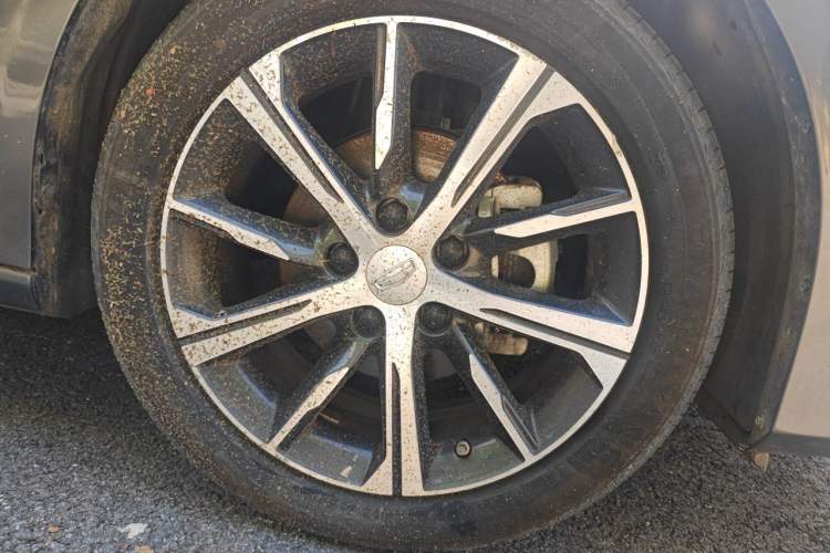 Used Geely Auto Emgrand 2022 4th Generation 1.5L CVT Luxury Model Right Front Wheel Hub