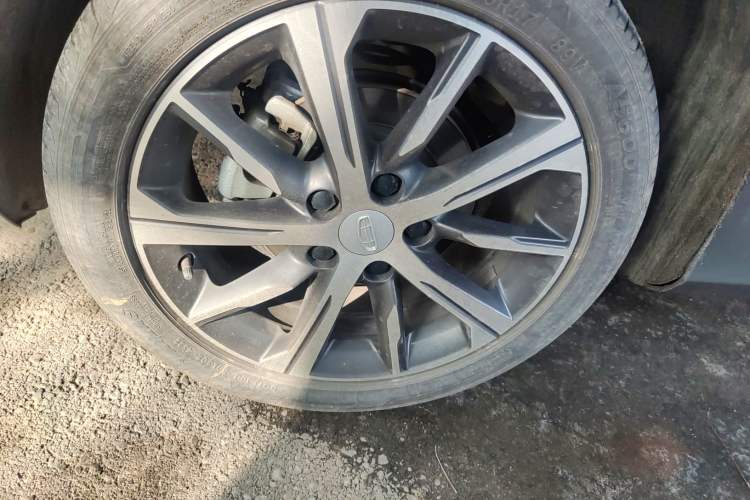 Used Geely Auto Emgrand 2022 4th Generation 1.5L CVT Luxury Model Right Rear Wheel Hub