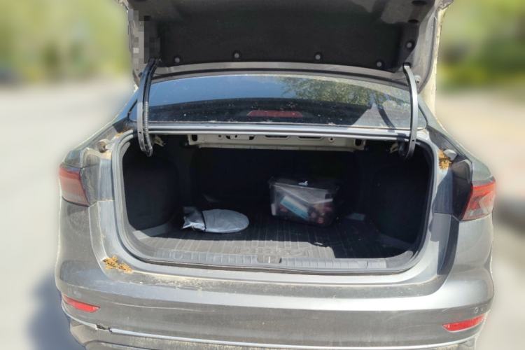Used Geely Auto Emgrand 2022 4th Generation 1.5L CVT Flagship Model Trunk