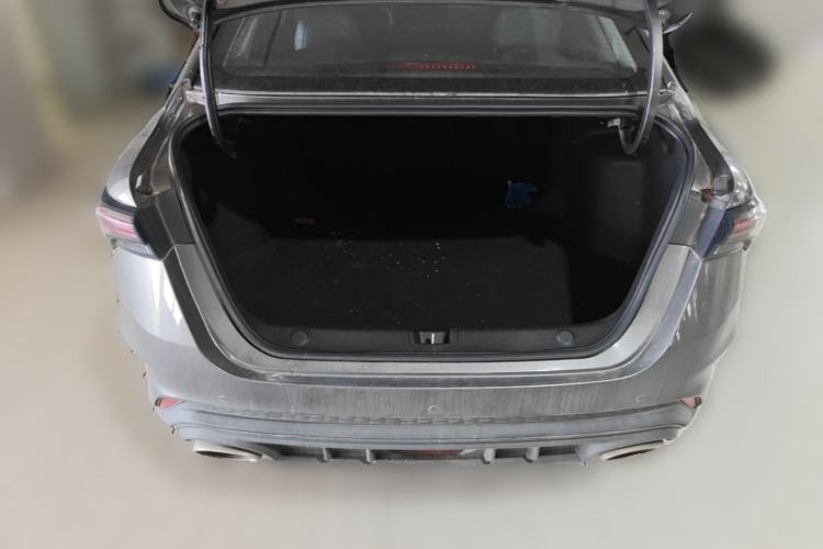 Used Geely Auto Emgrand 2022 4th Generation 1.5L CVT Flagship Model Trunk