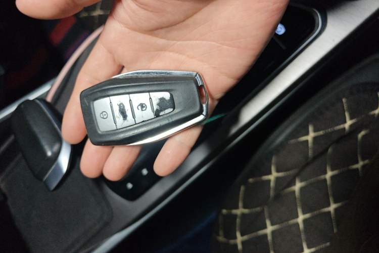 Used Geely Auto Emgrand 2022 4th Generation 1.5L CVT Luxury Model Vehicle Key