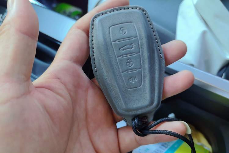 Used Geely Auto Emgrand 2022 4th Generation 1.5L CVT Luxury Model Vehicle Key