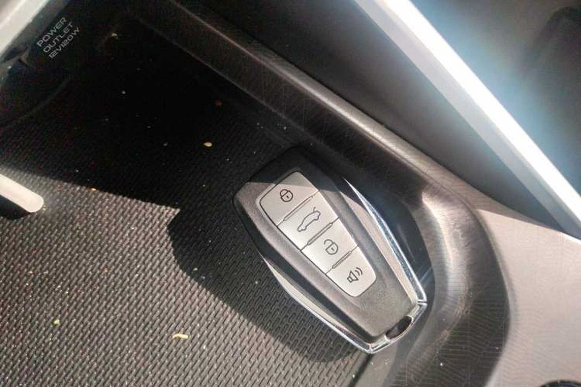 Used Geely Auto Emgrand 2022 4th Generation 1.5L CVT Luxury Model Vehicle Key