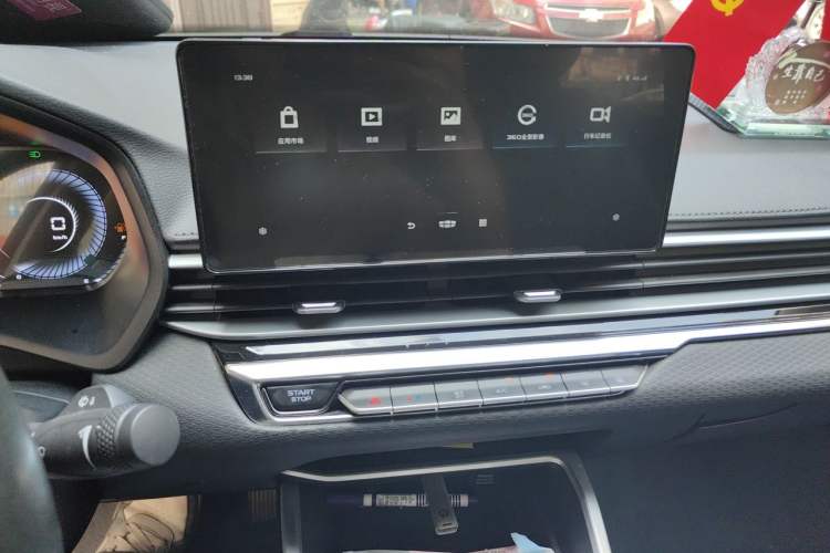 Used Geely Auto Emgrand 2022 4th Generation 1.5L CVT Luxury Model Audio And AC Panel
