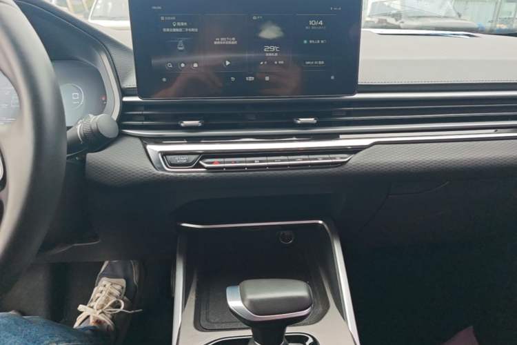 Used Geely Auto Emgrand 2022 4th Generation 1.5L CVT Luxury Model Audio And AC Panel