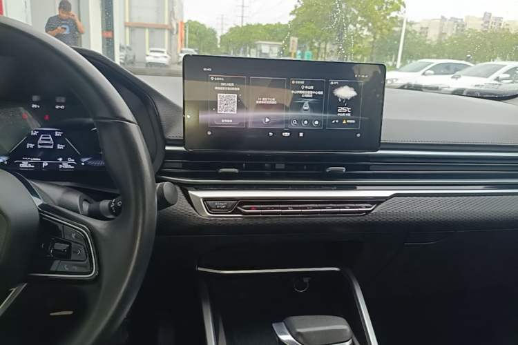 Used Geely Auto Emgrand 2022 4th Generation 1.5L CVT Luxury Model Audio And AC Panel