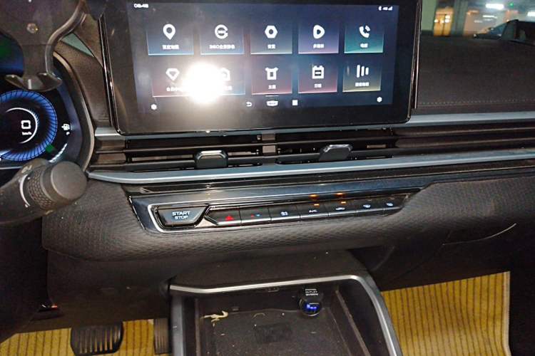 Used Geely Auto Emgrand 2022 4th Generation 1.5L CVT Luxury Model Audio And AC Panel
