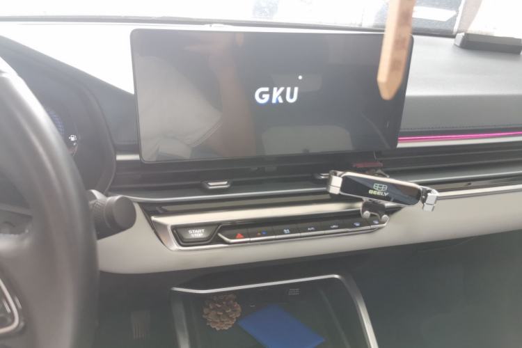 Used Geely Auto Emgrand 2022 4th Generation 1.5L CVT Flagship Model Audio And AC Panel