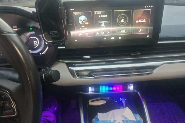 Used Geely Auto Emgrand 2022 4th Generation 1.5L CVT Luxury Model Audio And AC Panel