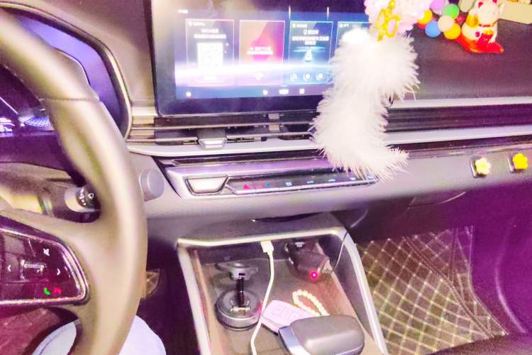 Used Geely Auto Emgrand 2022 4th Generation 1.5L CVT Elite Model Audio And AC Panel