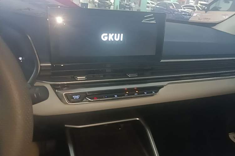 Used Geely Auto Emgrand 2022 4th Generation 1.5L CVT Flagship Model Audio And AC Panel