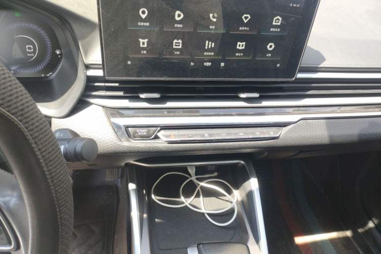 Used Geely Auto Emgrand 2022 4th Generation 1.5L CVT Elite Model Audio And AC Panel