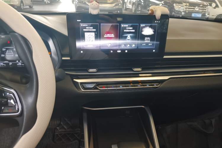 Used Geely Auto Emgrand 2022 4th Generation 1.5L CVT Luxury Model Audio And AC Panel