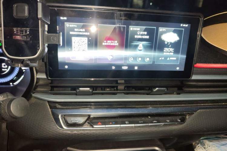Used Geely Auto Emgrand 2022 4th Generation 1.5L CVT Luxury Model Audio And AC Panel