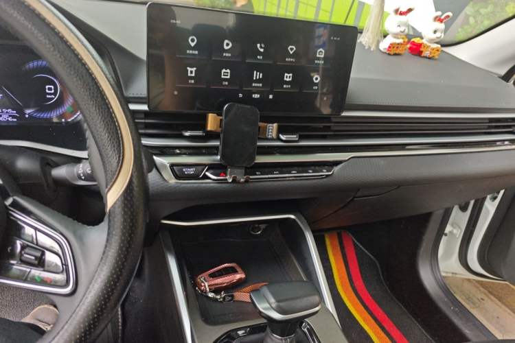 Used Geely Auto Emgrand 2022 4th Generation 1.5L CVT Luxury Model Audio And AC Panel