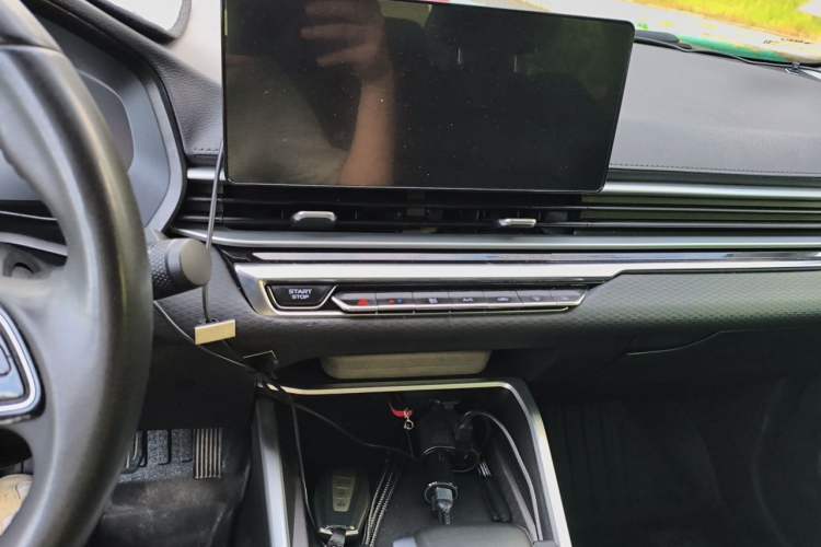 Used Geely Auto Emgrand 2022 4th Generation 1.5L CVT Luxury Model Audio And AC Panel