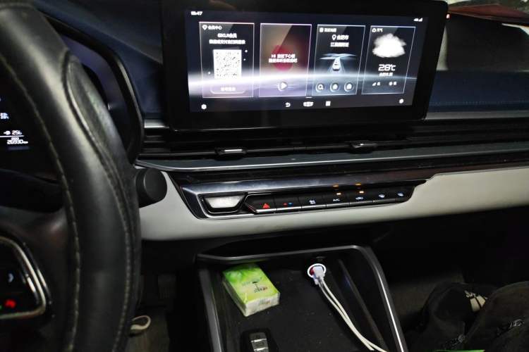Used Geely Auto Emgrand 2022 4th Generation 1.5L CVT Flagship Model Audio And AC Panel