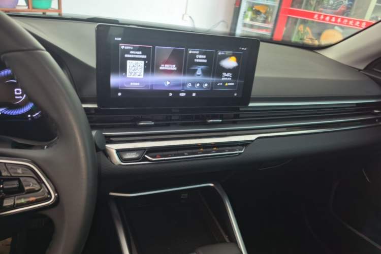 Used Geely Auto Emgrand 2022 4th Generation 1.5L CVT Luxury Model Audio And AC Panel