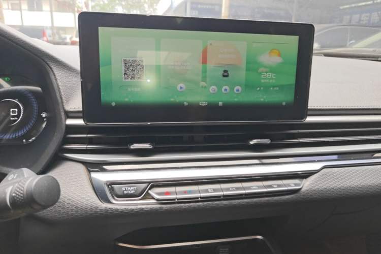Used Geely Auto Emgrand 2022 4th Generation 1.5L CVT Luxury Model Audio And AC Panel