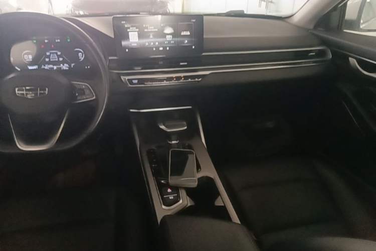 Used Geely Auto Emgrand 2022 4th Generation 1.5L CVT Luxury Model Audio And AC Panel