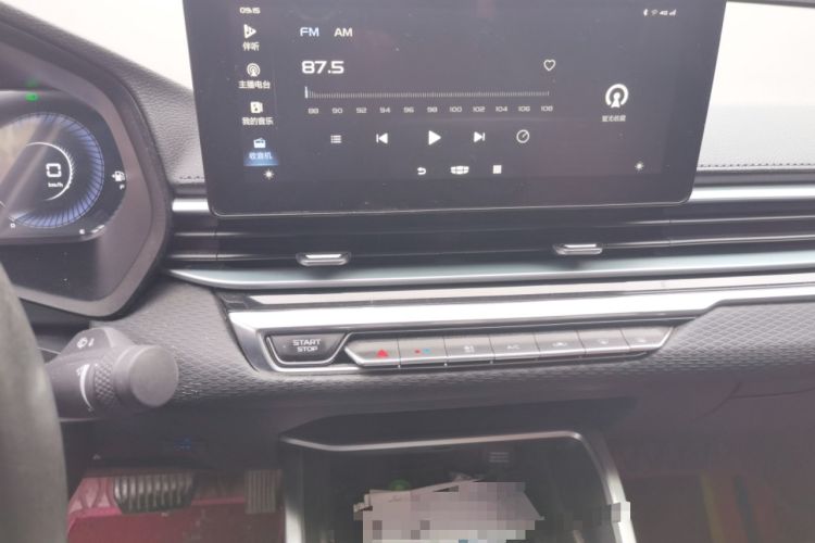 Used Geely Auto Emgrand 2022 4th Generation 1.5L CVT Luxury Model Audio And AC Panel