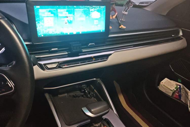 Used Geely Auto Emgrand 2022 4th Generation 1.5L CVT Flagship Model Audio And AC Panel