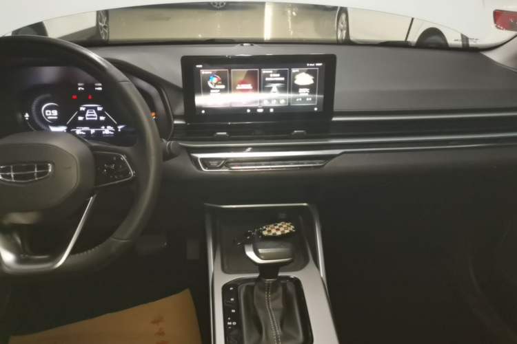 Used Geely Auto Emgrand 2022 4th Generation 1.5L CVT Luxury Model Audio And AC Panel